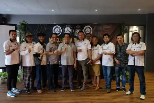 Foto - Mercedes-Benz Club Indonesia Berkumpul di Banten Sebelum Munas