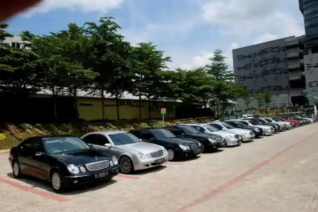 Foto - 8 Tips Supaya Tidak Dapat Mobil Bekas Banjir Versi Dealer BMW