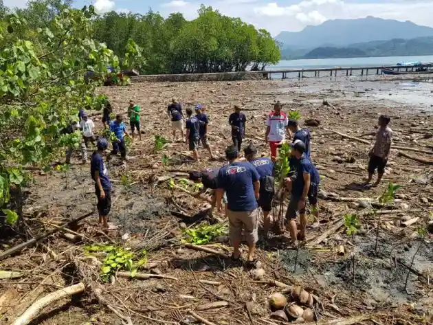 Foto - Komunitas Etios Valco Serbu Pahawang Dalam Misi Lingkungan Hidup