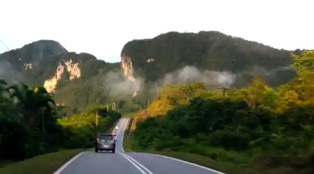 Foto - Catatan Touring Lintas Negara di Daratan Kalimantan