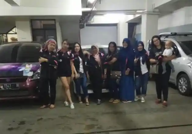 Foto - Komunitas Mobil Perempuan Deklarasikan Chapter Terbarunya