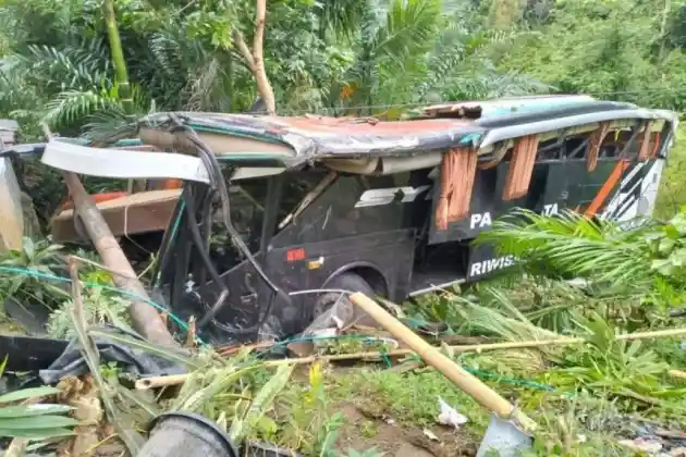 Foto - Laka Bus ‘Study Tour’ Masih Terjadi