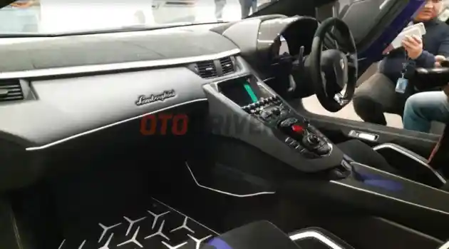 Foto - Lamborghini Aventador SVJ Melantai di Indonesia, Hanya 900 Unit di Dunia