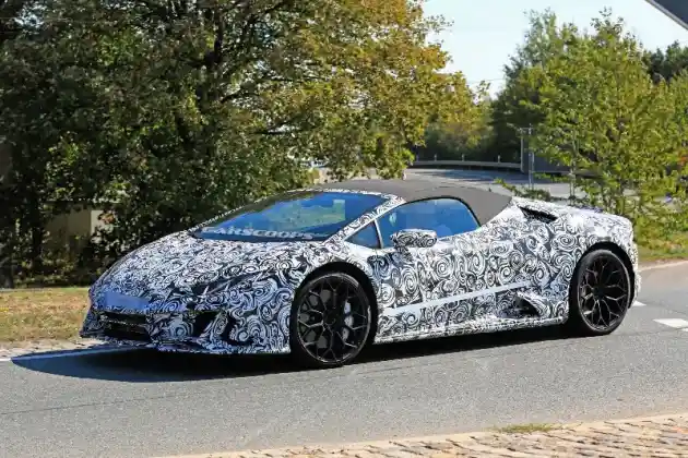 Foto - Sebuah Lamborghini Model Baru Meluncur Bulan ini?