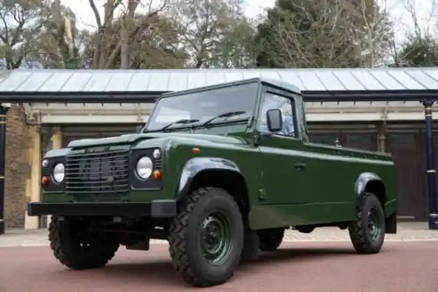 Foto - Ini Sosok Land Rover Tunggangan Terakhir Pangeran Philips