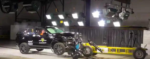 Foto - VIDEO: Crash Test Land Rover Discovery Sport (Euro NCAP)