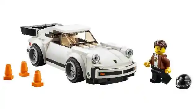 Foto - Replika Porsche 911 1974 Dari Lego Akan Dirilis