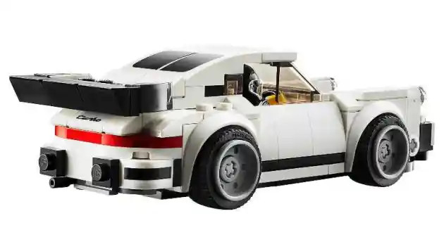 Foto - Replika Porsche 911 1974 Dari Lego Akan Dirilis