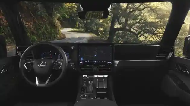 Foto - Lexus GX Terbaru Meluncur. Tetap Bertenaga Meski Opsi Mesin V8 Dihapus