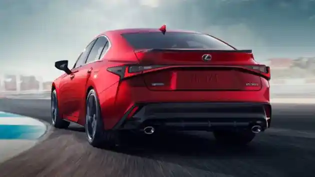 Foto - Lexus IS Terbaru Dijual Rp 600 Jutaan, Simak Ubahannya