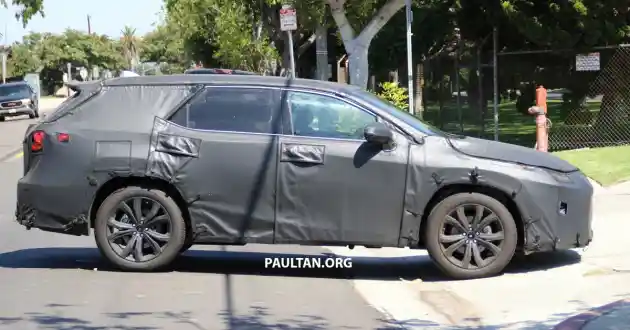 Foto - SPYSHOT: Lexus RX Seven Seater