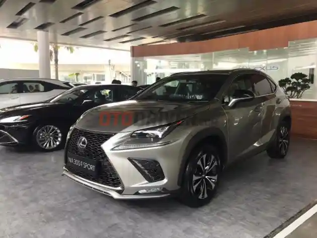 Foto - Beli Lexus di Astra Auto Fest 2019 Tidak Perlu Inden