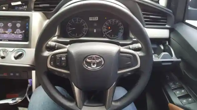 Foto - FIRST DRIVE: Toyota All New Kijang Innova 2.0G A/T
