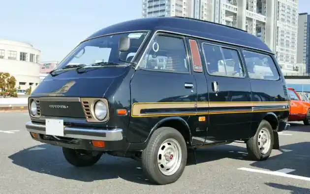 Foto - Toyota LiteAce, Adik Mungil HiAce Yang Tak Pernah Dijajakan Di Indonesia