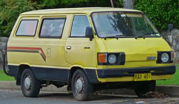 Foto - Toyota LiteAce, Adik Mungil HiAce Yang Tak Pernah Dijajakan Di Indonesia