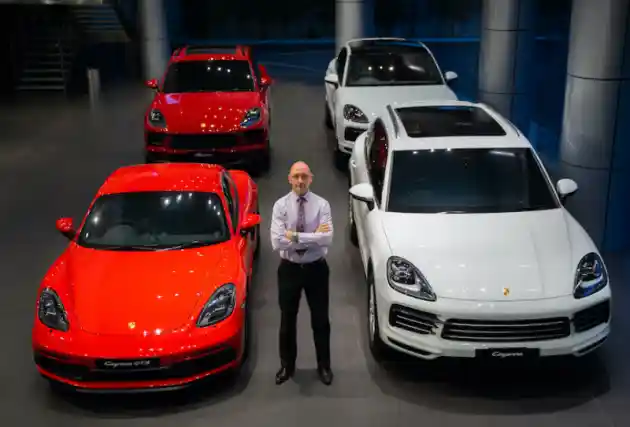 Foto - Cara Porsche Ajak Konsumen Jajal Cayenne Hingga Cayman GTS