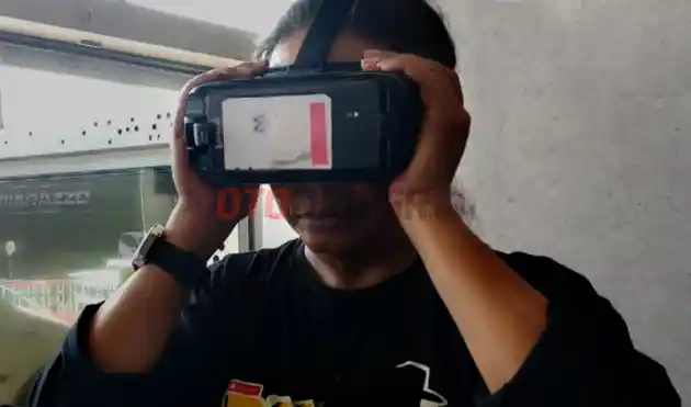 Foto - Dealer Mahindra Gunakan Teknologi Virtual Reality Untuk Dukung Penjualan