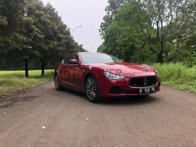Foto - FIRST DRIVE: Maserati Ghibli