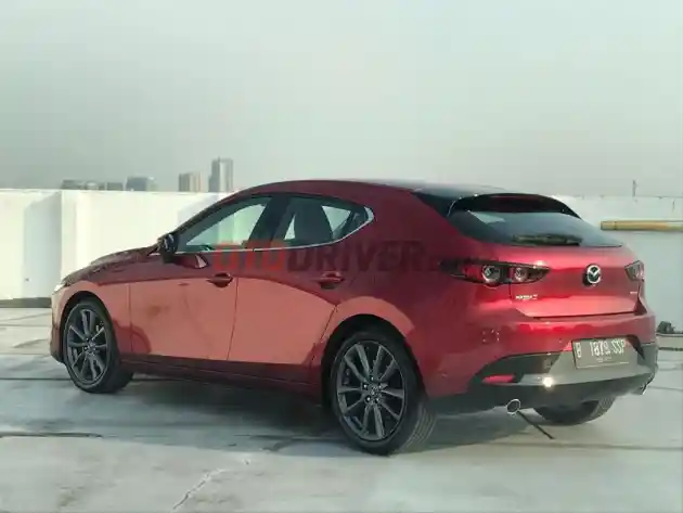 Foto - Perbedaan Mazda 3 Hatchback dengan Versi Sedan Tak Cuma di Buntut