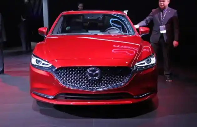 Foto - Mazda 6 Model 2018 Versi AS Resmi Muncul Dengan Mesin Turbo Gahar!