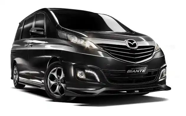 Foto - Dua Mobil Limited Edition Mazda Hadir Di GIIAS 2015