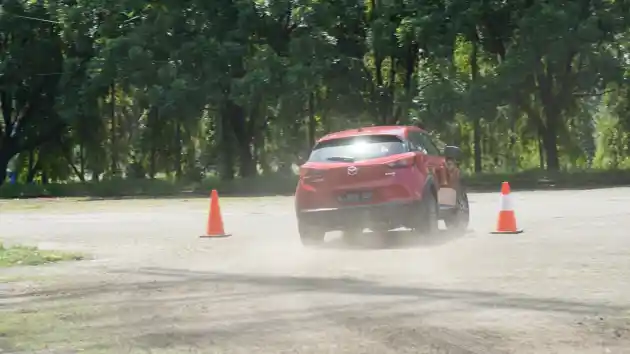 Foto - FIRST DRIVE: Mazda CX-3 Touring 2017