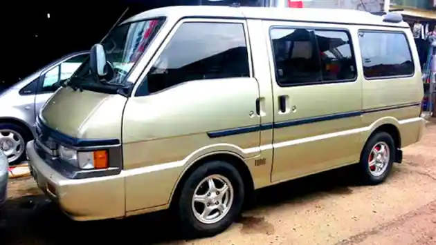 Foto - Minivan Bongsor Berpintu Geser Di Bawah 100 Juta, Cocok Buat Campervan