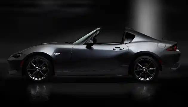 Foto - Mazda MX-5 RF Akan Segera Hadir di Malaysia, Indonesia Masih Tak Tentu