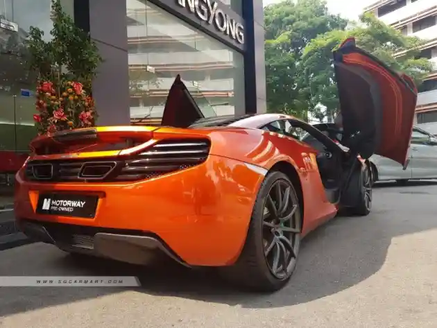 Foto - Spesifikasi Mesin McLaren MP4-12C yang Hancur di Jagorawi