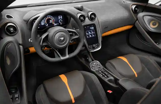 Foto - 5 Unit McLaren 570S Spider Edisi Spesial Tawarkan Eksklusifitas Berkelas