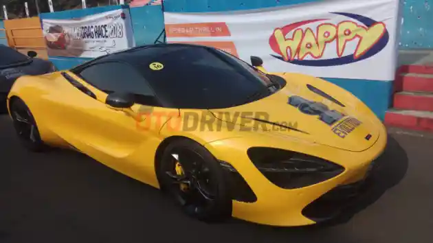 Foto - McLaren Club Indonesia Ajak Berbagai Merek Supercar Ngebut di Sentul