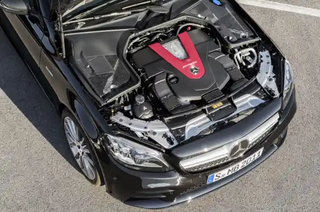 Foto - Mercedes-Benz Dan AMG Racik C-Class Facelift nan Segar