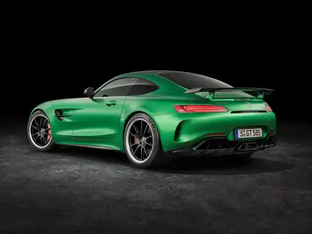 Foto - Mercedes-Benz Akan Bawa 19 Model di GIIAS 2017, Termasuk AMG GTR!