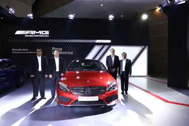 Foto - Mercedes-AMG Perkenalkan C 43 Coupe Bertenaga 367 DK di Indonesia, Harganya Memukau