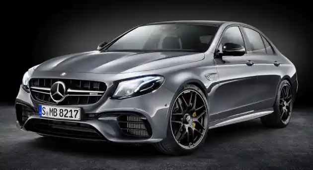 Foto - Mercedes-AMG E 63 Resmi Diperkenalkan, Akselerasi Kini Setara Supercar