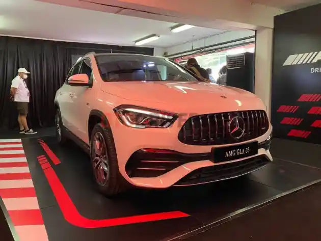 Foto - Dirakit Di Indonesia, Mercedes-AMG A 35 dan GLA 35 Resmi Meluncur