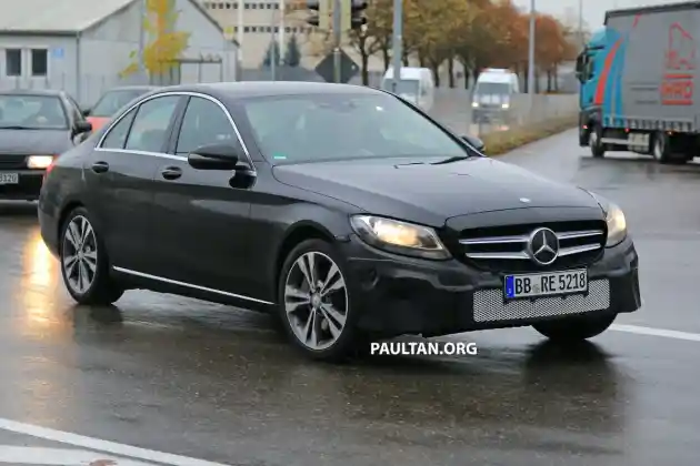 Foto - SPY SHOT: Mercedes-Benz C-Class 2017. Ini Prediksi Ubahannya