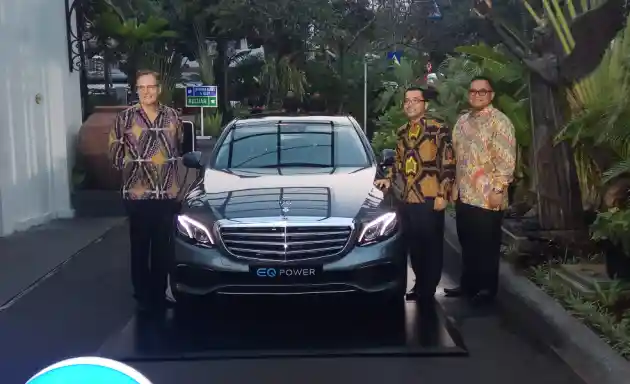 Foto - Mercedes-Benz Tak Sabar Merilis E-Class Plug-In Hybrid di Indonesia