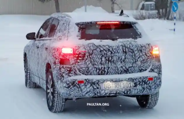 Foto - SPY SHOT: Mercedes-Benz EQA