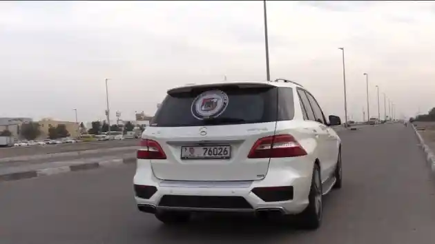 Foto - VIDEO: Mercedes-Benz ML63 AMG Ini Bertenaga 900 HP! Dengarkan Suaranya