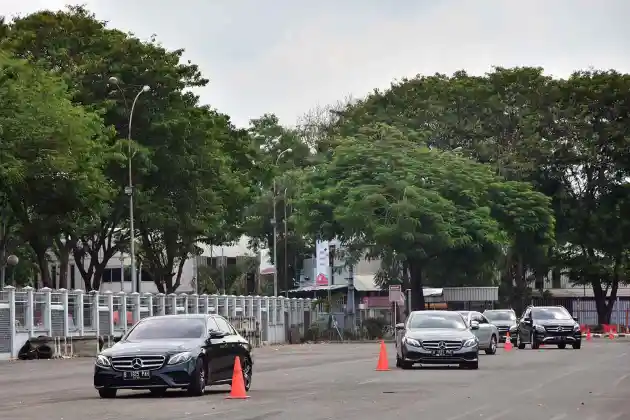 Foto - Paspampres Dan Mercedes-Benz Asah Kemahiran Pasukan