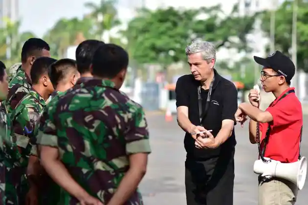 Foto - Intip Keseruan Paspampres Berlatih Pakai Mercedes-Benz (10 Foto)