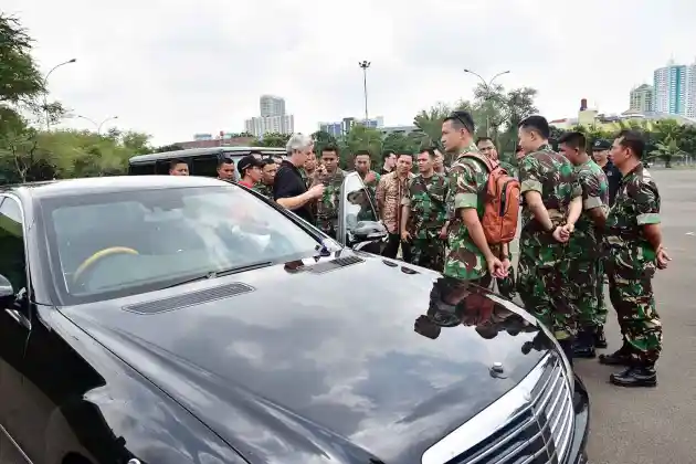 Foto - Intip Keseruan Paspampres Berlatih Pakai Mercedes-Benz (10 Foto)