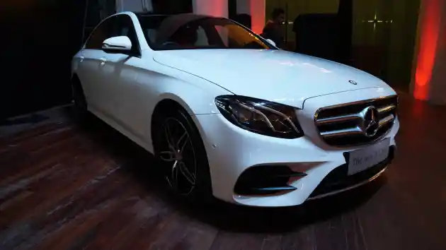 Foto - Kenapa Mercedes-Benz E-Class Tak Lagi Punya Mesin Diesel di Indonesia?