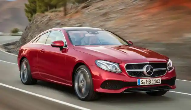 Foto - Mercedes-Benz Resmi Perkenalkan Generasi Terbaru E-Class Coupe