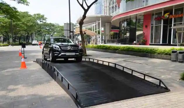 Foto - Mercedes-Benz Indonesia Beri Kesempatan Test Drive Pekan Depan, Catat Waktu Dan Tempatnya