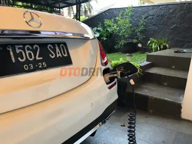 Foto - Punya Mobil PHEV Atau Listrik, Ini Dia Yang Harus Dipersiapkan Di Rumah