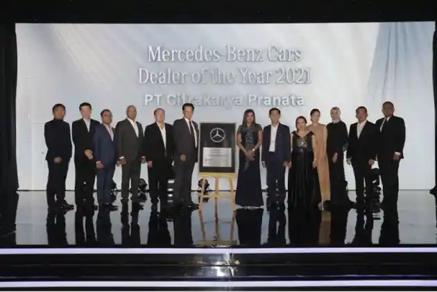 Foto - Dealer Terbaik Mercedes-Benz Terletak di Bandung, Di Mana Lagi Yang Urutan Kedua dan Ketiga?