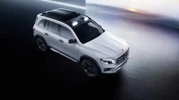 Foto - Mercedes-Benz Segera Kenalkan SUV Full Elektrik