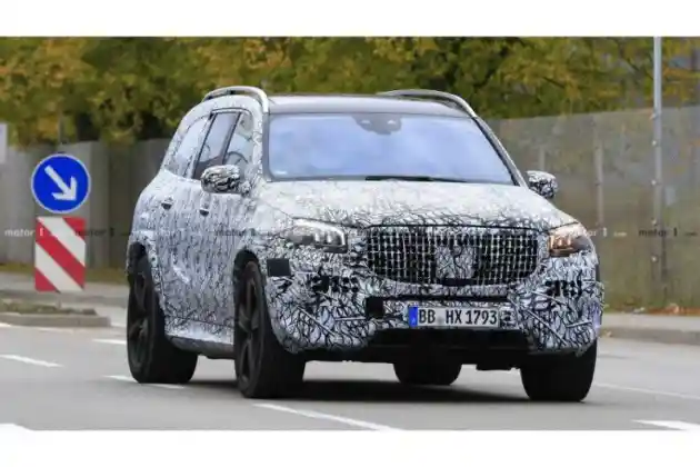 Foto - Mercedes-Maybach Ketahuan Sedang Persiapkan SUV Ultra Mewah